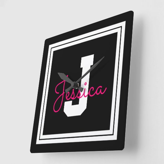 可愛い額縁の名前&モノグラム |白黒とピンク スクエア壁時計 (傾斜)