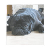 可愛い黒いパグ子犬のアクセサリー名をパーソナライズ ノートパッド (正面)