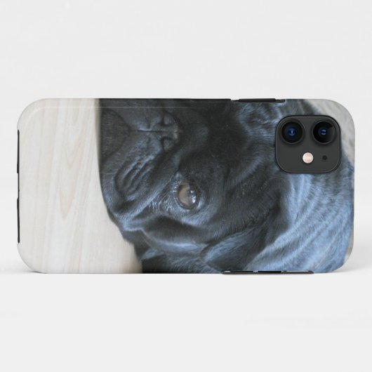 可愛い黒いパグ子犬のアクセサリー名をパーソナライズ Case-Mate iPhoneケース (裏面(横))