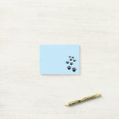 可愛い黒い漫画ペットのポートレイル赤ちゃんブルー ポストイット (デスク上)