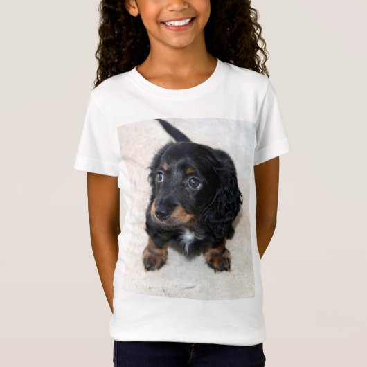 可愛い黒のダックシュント子犬 Tシャツ (正面)