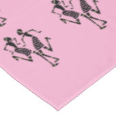 可愛い黒シルエットフェスティバルダンサーMummy Pink テーブルクロス (アングル)