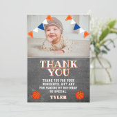 可愛い黒板バスケットボールフォト誕生日 サンキューカード (スタンド正面)