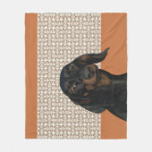 可愛い黒犬 フリースブランケット (正面)