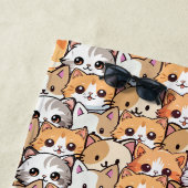 可愛い黒猫のオレンジ色の猫ペット継ぎ目なし柄 ビーチタオル (インサイチュ)