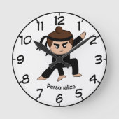 可愛い&小さなおもしろい忍者少年の漫画をパーソナライズ ラウンド壁時計 (正面)