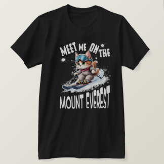 可愛いCAT。恐れを知らない冒険猫が撮る。メンズ Tシャツ