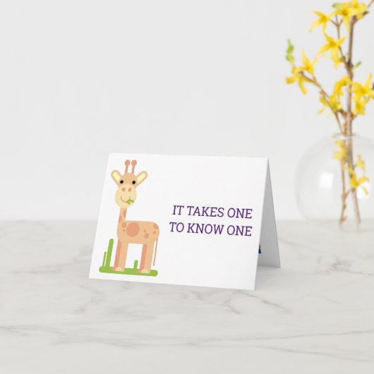 可愛おもしろいいキリン子供ガールボーイエイムハイ誕生日 カード (黄色い花)