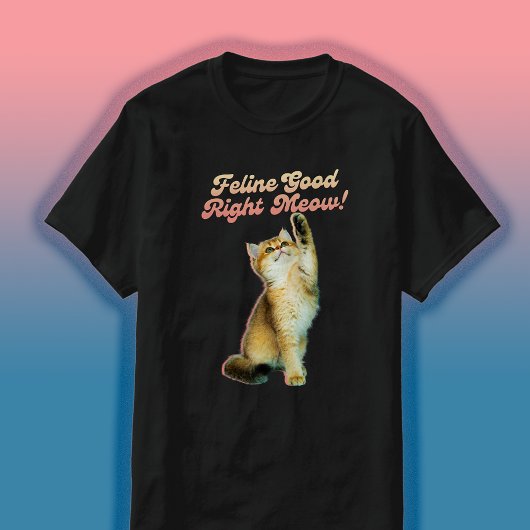 可愛おもしろいい猫のタイポグラフィよくはしゃぐ猫 Tシャツ