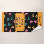 可愛おもしろいい黒猫の足 バスタオル (バスタオル)