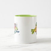 可愛お洒落いカラフル魚 ツートーンマグカップ (中央)