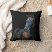 可愛かわいらしい馬の黒い背景 クッション (ブランケット)