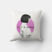 可愛くて上品な女の子ピンクとブラック クッション (裏面)