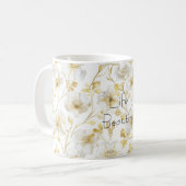 可愛らしいゴールドの白い花 コーヒーマグカップ (正面左)