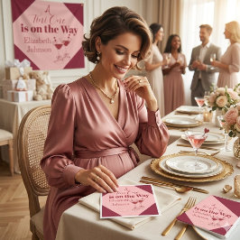 可愛らしいピンクとレッドの"A Tini One" ベビーシャワー スタンダードカクテルナプキン