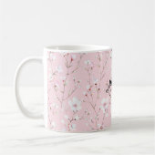 可愛らしいピンクと白の花 コーヒーマグカップ (左)