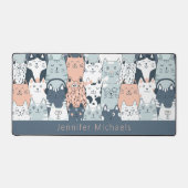 可愛らしい猫の柄の名前 デスクマット (正面)