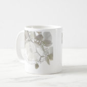 可愛らしい白い蘭 コーヒーマグカップ (正面左)