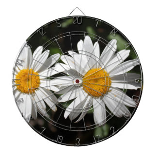 可愛らしい純白のデイジーの花 ダーツボード