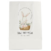 可愛エレガントいバニーのフローラ子供の誕生日 ミディアムペーパーバッグ (裏面)