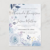 可愛エレガントい水彩埃っぽいブルーフローラ結婚 インビテーションポストカード (正面)