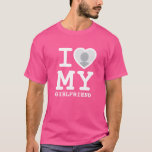 可愛カスタムいピンク私は私のガールフレンドの写真の男性の愛 Tシャツ<br><div class="desc">自分のを作カスタムる可愛いピンク私は巨大な赤いハートにスラブのフォントとガールフレンドの写真をフィーチャーしたモダンこの面白いシャツのテンプレートと私のガールフレンドの写真男性のTシャツが大好きクール。自分の写真、名前、または任意の文字を追加パーソナライズされたする。「I love My Galliral」マグカップのデザインはインスパイアMilton Glaser製の「I love NY」ロゴのTシャツのグラフィックデザインが使用され、Glazerが使用したオリジナルの丸いスラブの書体American Typewriterの代わりにCourier New Slabフォントを使用。私は私のガールフレンドユニークのTシャツが大好き、これであなたのボーイフレンドのための自分のギフトを作りなさい！</div>