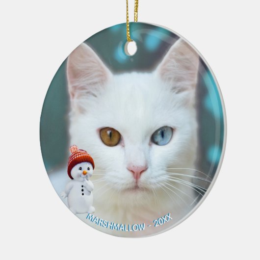 可愛カスタムい雪だるまで撮った白い猫の写真 セラミックオーナメント (左)