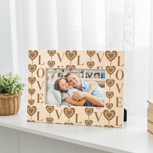 可愛カスタムい「LOVE」とハートストリングパターン レーザー彫刻フレーム