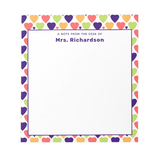 可愛カラフルいハートパーソナライズされた名学校 ノートパッド (正面)