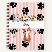 可愛ガーリーい子猫と足、赤いストライプの螺旋 ノートブック (正面)