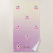 可愛ガーリーい漫画グラデーションフクロウパーソナライズされた- ビーチタオル (正面)