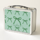 可愛パーソナライズされたいエレガント緑色の弓パターン メタルランチボックス (裏面)