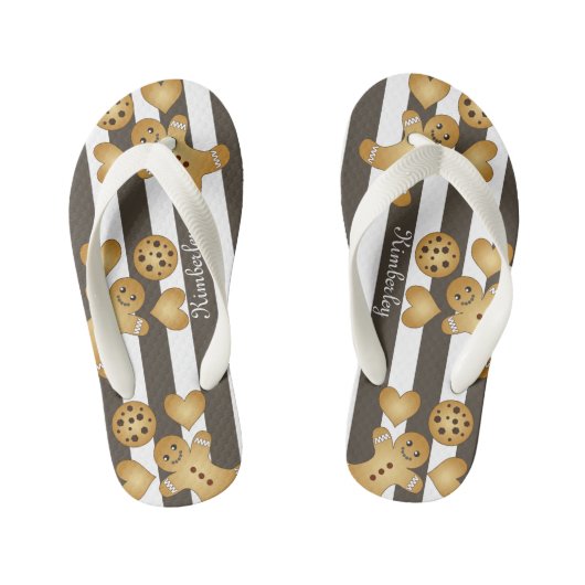 可愛パーソナライズされたいジンジャーブレッドマン キッズビーチサンダル (フットベッド)