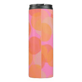 可愛パーソナライズされたいピンクのオレンジ色の幾何学的な水色 タンブラー (裏面)