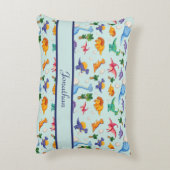 可愛パーソナライズされたい恐竜ブルーボーイベビー アクセントクッション (裏面(縦))