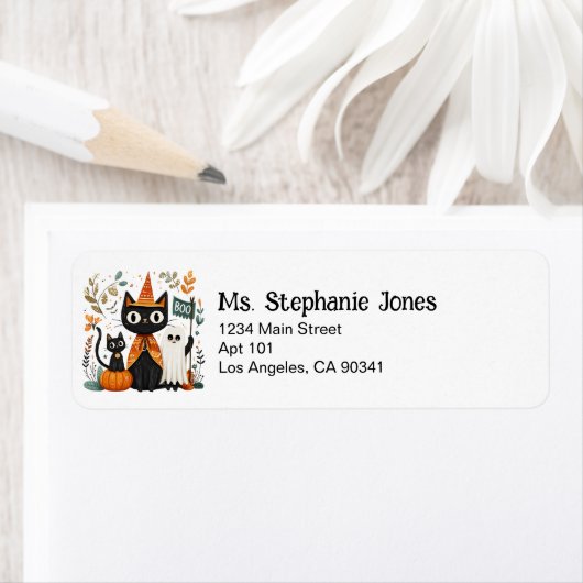 可愛パーソナライズされたい黒猫と幽霊ハロウィン ラベル (インサイチュ)