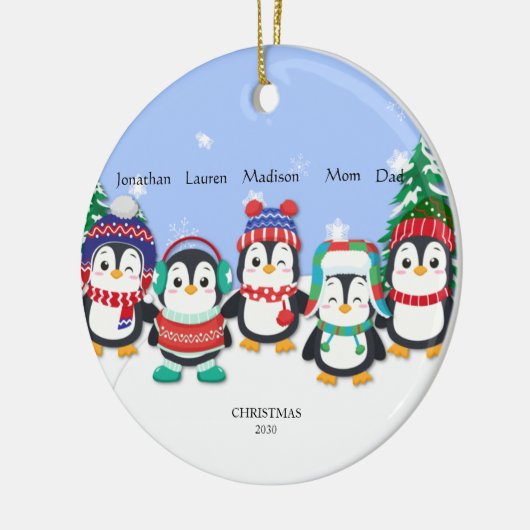 可愛パーソナライズされたい5ペンギンの雪景色 セラミックオーナメント (左)