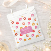 可愛ミニマルいピンク黄色オレンジの花柄 フェイバーバッグ (クリップ留めされた状態)