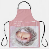 可愛モダンいベビー写真 |ピンクと白 |引用文 エプロン (正面)