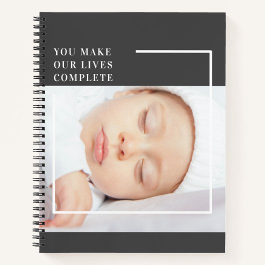 可愛モダンいベビー写真 |美しい引用文 ノートブック (正面)