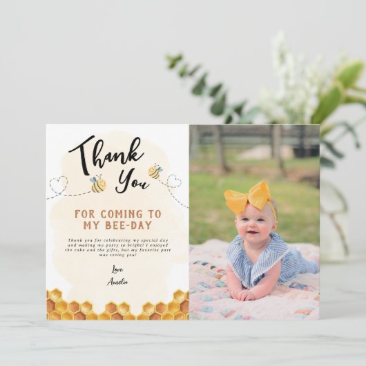可愛モダンい最初のハチの日の写真は甘い サンキューカード (スタンド正面)