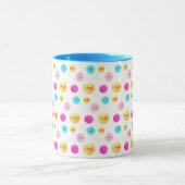 可愛モダンい色数々のの幸せ顔マグカップ マグカップ (中央)