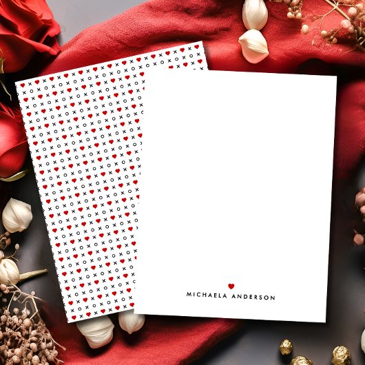 可愛モダンい赤いハート&XOの名前をカスタムする ノートカード