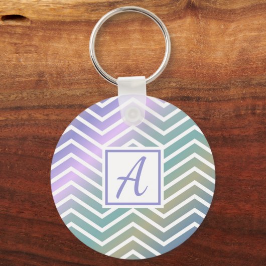 可愛モノグラムのいカラフルジグザグ模様 キーホルダー (正面)