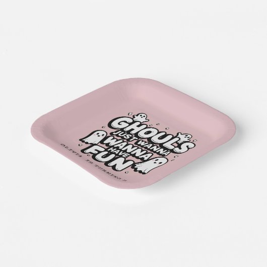 可愛不気味い幽霊ハロウィーン誕生日ピンク ペーパープレート (傾斜あり)