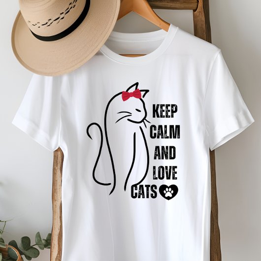 可愛保い落ち着いた愛猫 Tシャツ