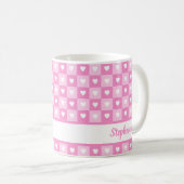 可愛市松模様にいハートパターン(の模様が)あるピンク名前をカスタムする コーヒーマグカップ (正面右)