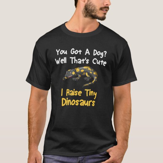可愛得い犬井戸の小さなディノ育てよ Tシャツ (正面)