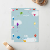 可愛数々のい色の飛んでいる凧キッズパターン ノートカード (正面/裏面インサイチュ)