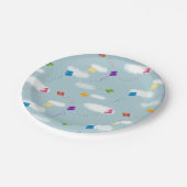可愛数々のい色の飛んでいる凧キッズパターン ペーパープレート (アングル)
